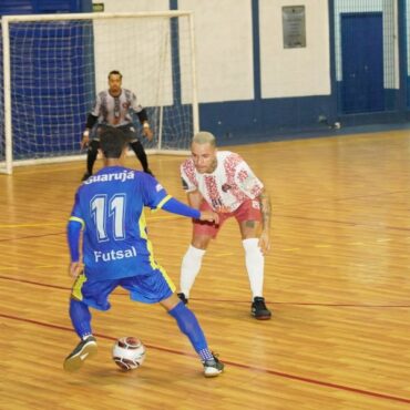 guaruja-enfrenta-o-time-impacto-em-sao-paulo-nesta-terca-feira