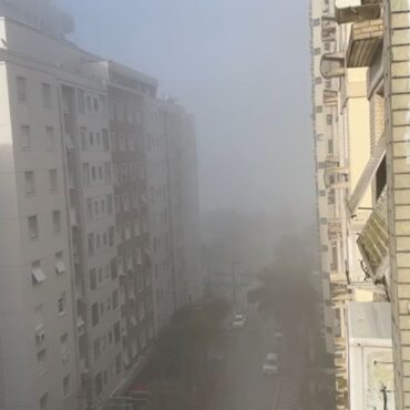 neblina-cobre-cidades-do-litoral-de-sp-e-paralisa-navegacao-no-maior-porto-do-brasil;-video