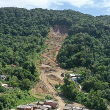 morro-em-guaruja,-sp,-tera-sistema-de-sirenes-para-alertar-sobre-emergencias-climaticas