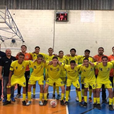 guaruja-vence-disputas-em-campeonatos de-futsal,-futebol-e-tenis-de-mesa