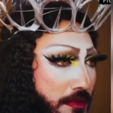 apos-se-vestir-de-jesus-e-rezar-pai-nosso,-policia-prende-drag-queen