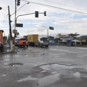 guarda-municipal-e-alvo-de-criminosos-durante-roubo-em-posto-de-gasolina-no-litoral-de-sp