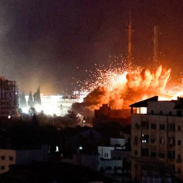 israel-x-hamas:-5o-dia-de-conflito-comeca-com-200-alvos-bombardeados-na-faixa-de-gaza