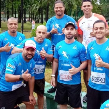 enseada-recebe-1o-treino-da-equipe-os- zatletas-de-corrida-guaruja-neste-sabado-(18)