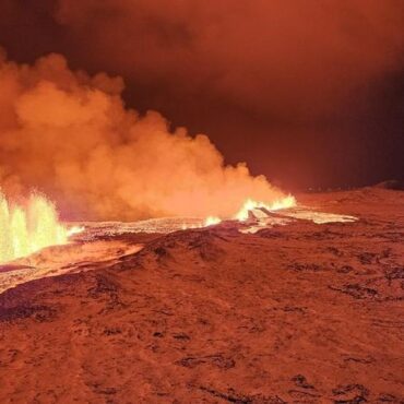 vulcao-entra-em-erupcao-em-grindavik,-na-islandia;-video