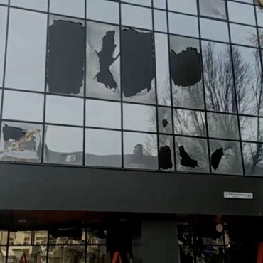 ucrania-diz-que-russia-ataca-kiev-e-kharkiv,-as-duas-maiores-cidades-ucranianas