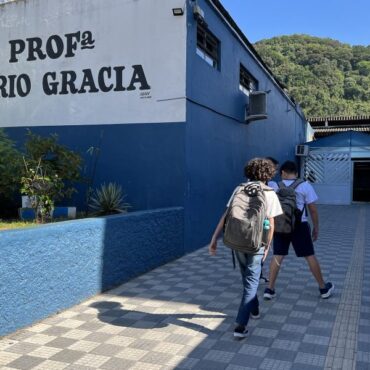 guaruja-volta-as-aulas-na-rede-municipal-de-ensino-nesta-segunda-feira-(5)