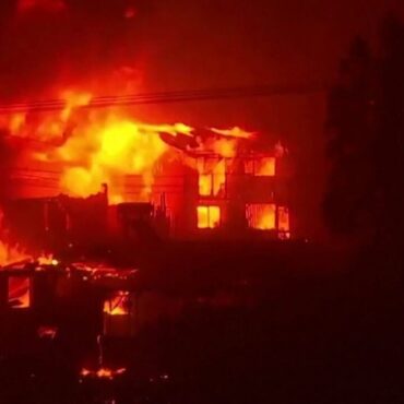 chilenos-procuram-vitimas-de-incendios,-e-numero-de-mortos-sobe-para-131