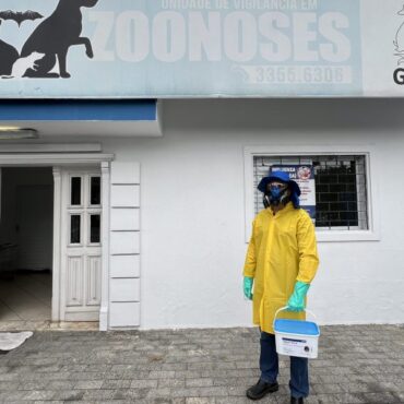 guaruja-entrega-145-epis-aos-agentes-de-zoonoses-para-acao-de-desratizacao