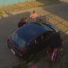 Trio armado faz ameaças e assalta família dentro de carro no litoral de SP; VÍDEO