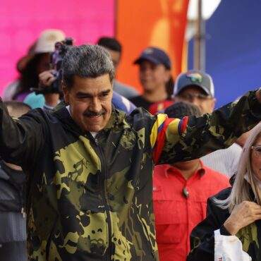 nicolas-maduro-e-oficializado-como-candidato-ao-3o-mandato-na-venezuela