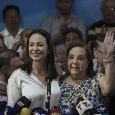 oposicao-venezuelana-troca-candidata-e-se-mostra-unida-contra-maduro