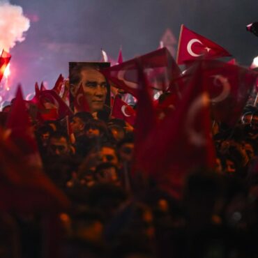 em-pior-derrota-eleitoral,-partido-de-erdogan-perde-istambul-e-nao-consegue-retomar-ancara,-na-turquia
