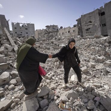 palestinos-da-2a-maior-cidade-de-gaza-encontram-cenario-de-destruicao;-netanyahu-diz-que-ja-tem-data-para-atacar-rafah