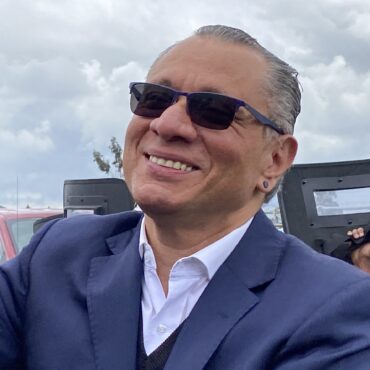ex-vice-presidente-do-equador-jorge-glas-entra-em-greve-de-fome-apos-retornar-a-prisao