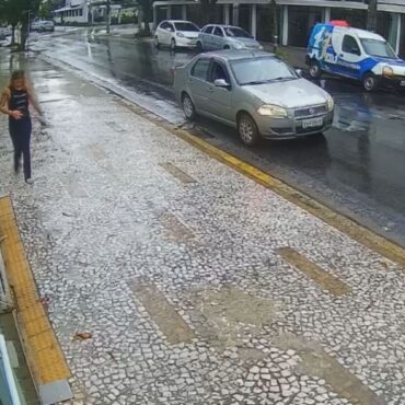 motorista-oferece-carona-para-mulheres-enquanto-se-masturba-dentro-de-carro-no-litoral-de-sp:-‘tarado’;-video