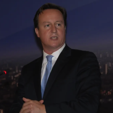 chanceler-britanico-diz-que-israel-decidiu-retaliar-ataque-iraniano