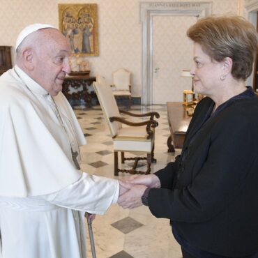 papa-francisco-recebe-ex-presidente-dilma-rousseff-no-vaticano