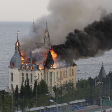 ‘castelo-do-harry-potter’:-veja-antes-e-depois-de-construcao-na-ucrania-destruida-pela-russia