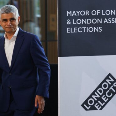 sadiq-khan-e-reeleito-prefeito-de-londres-para-um-terceiro-mandato