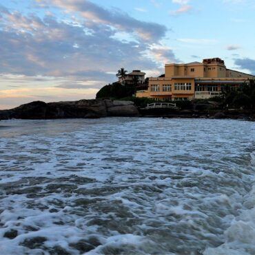 menino-de-10-anos-e-dois-homens-morrem-afogados-em-praias-do-litoral-de-sp