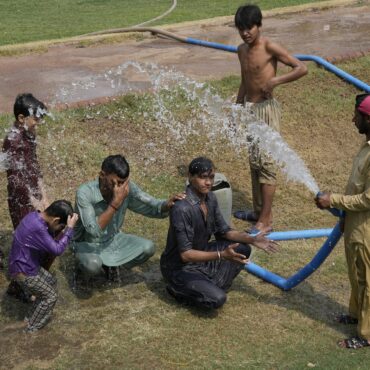 onda-de-calor-leva-termometros-a-mais-de-50°c-no-paquistao