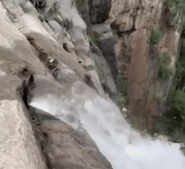 ‘cachoeira-fake’:-trilheiro-descobre-que-queda-d’agua-mais-alta-da-china-vinha-de-um-cano;-video