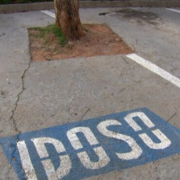 idosos-podem-emitir-credencial-de-estacionamento-preferencial-de-forma-on-line-em-sao-vicente;-saiba-como