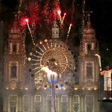 pira-olimpica-rio-2016-sera-reacesa-durante-os-jogos-de-paris