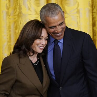 obama-manifesta-apoio-a-kamala-harris:-‘sera-uma-presidente-fantastica’;-veja-video