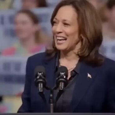 kamala-harris-debocha-de-cristaos-que-gritaram-“jesus-e-rei”:-“estao-no-comicio-errado”